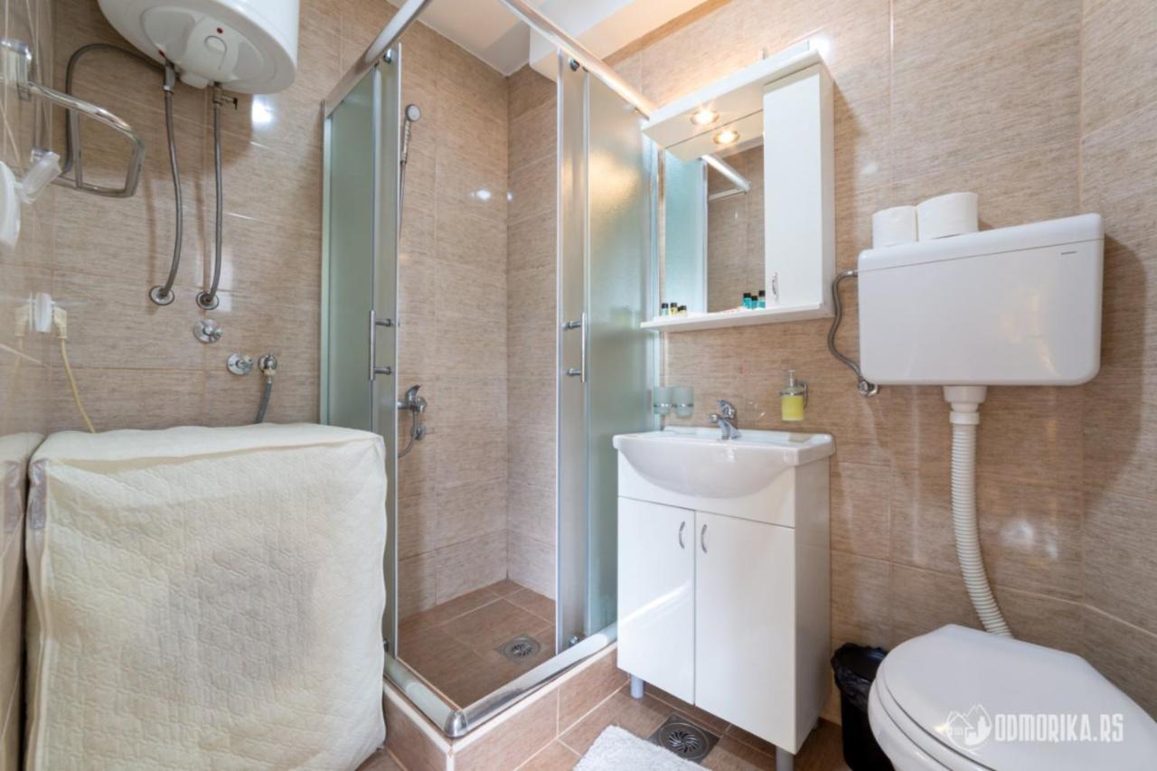 Apartmani Nina S باغينا باستا المظهر الخارجي الصورة